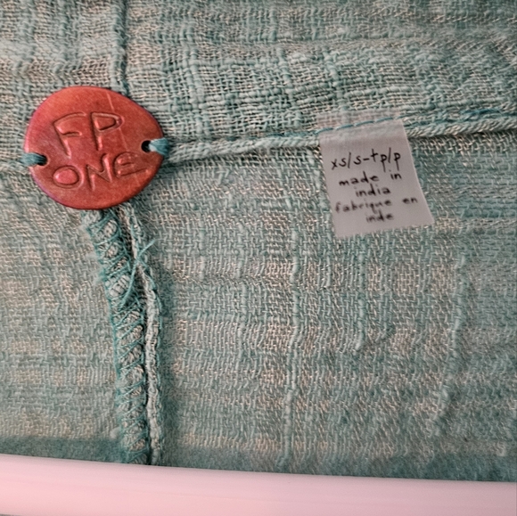 Free People One Azelea Kimono Size XS/S krinkle Cut Raw Edge - Picture 4 of 6